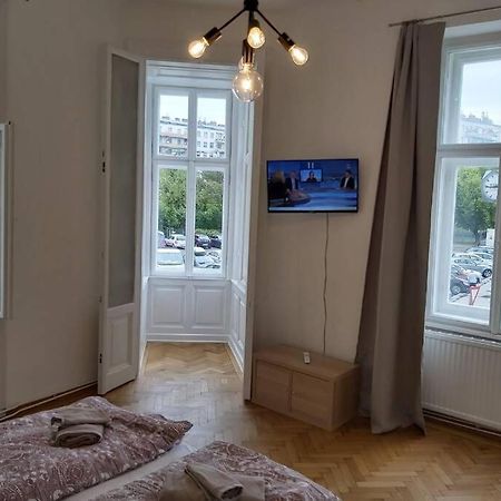 וינה Lovely New 2 Bedroom Near Hannovamarkt מראה חיצוני תמונה